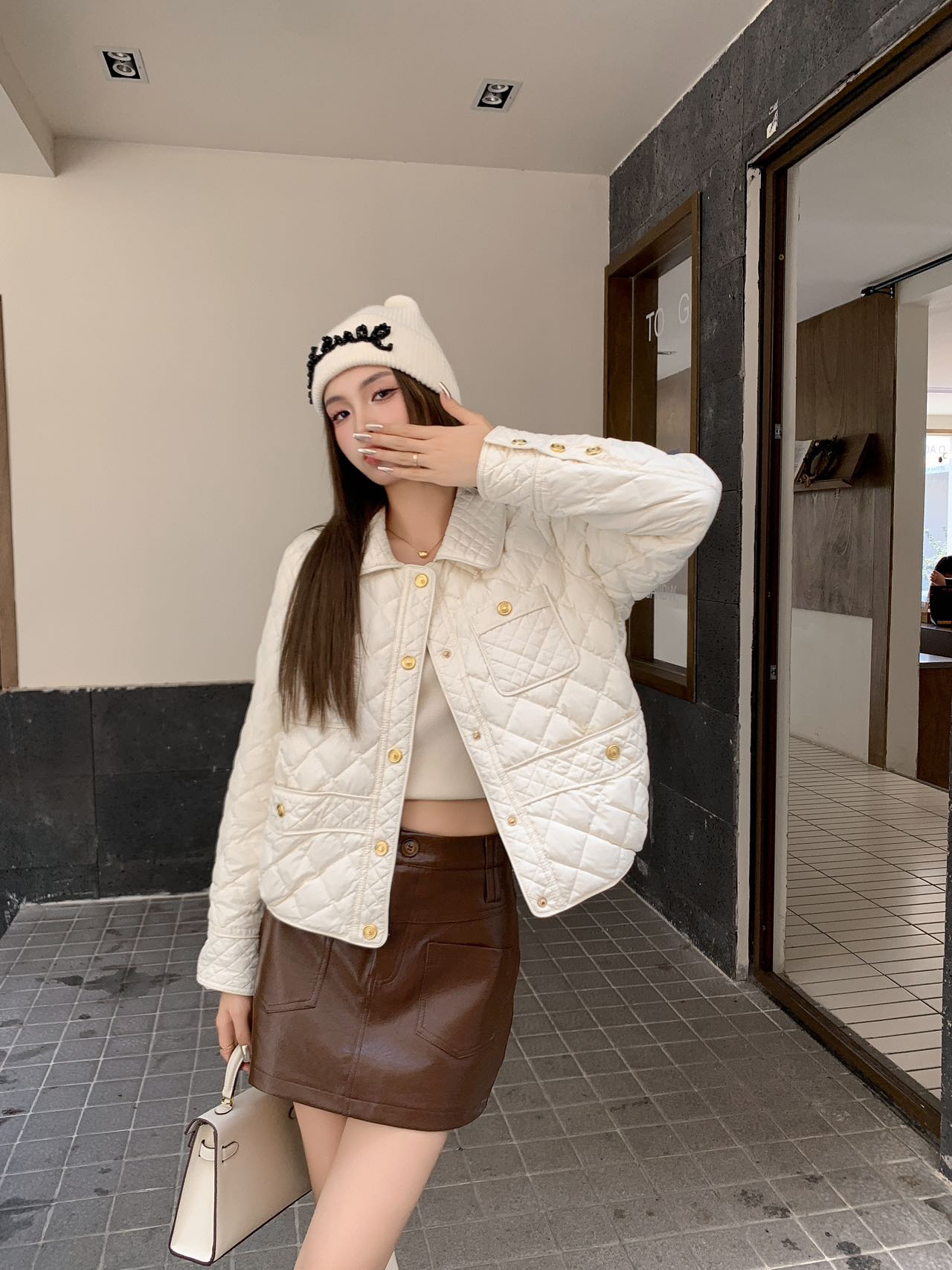 【小白推荐，一步到位】杭州爆款高品质小金扣轻薄秋羽绒服XB-003