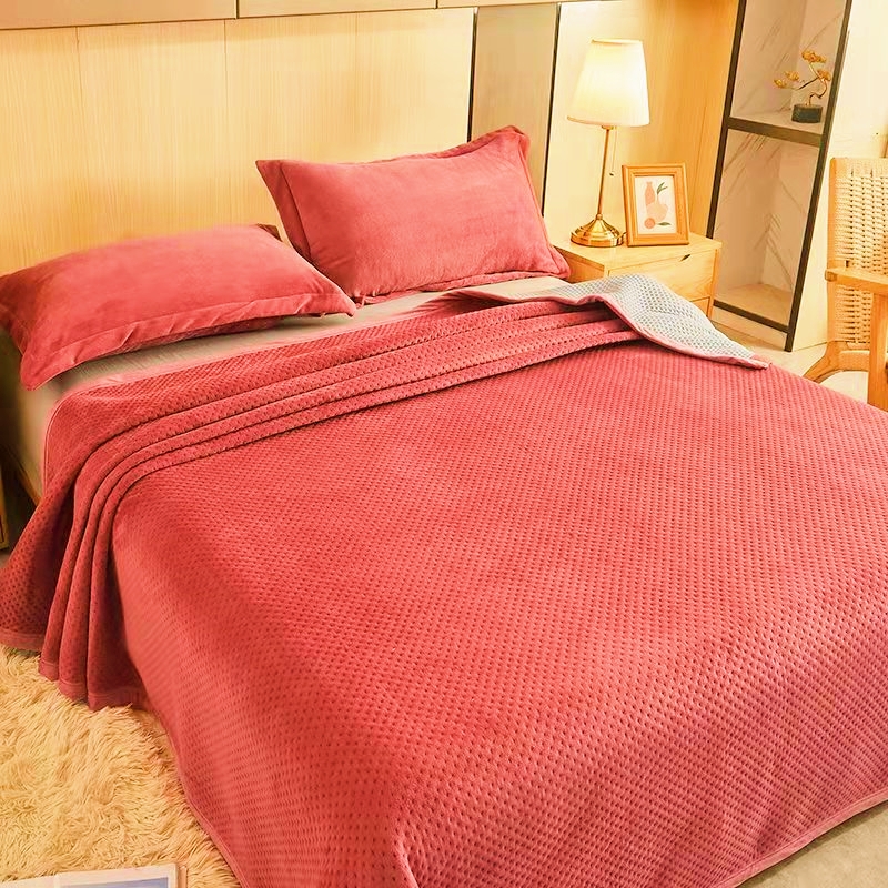 【玫红色升级款牛奶绒】新款加厚加密超声波无线绗缝纯色牛奶绒床盖