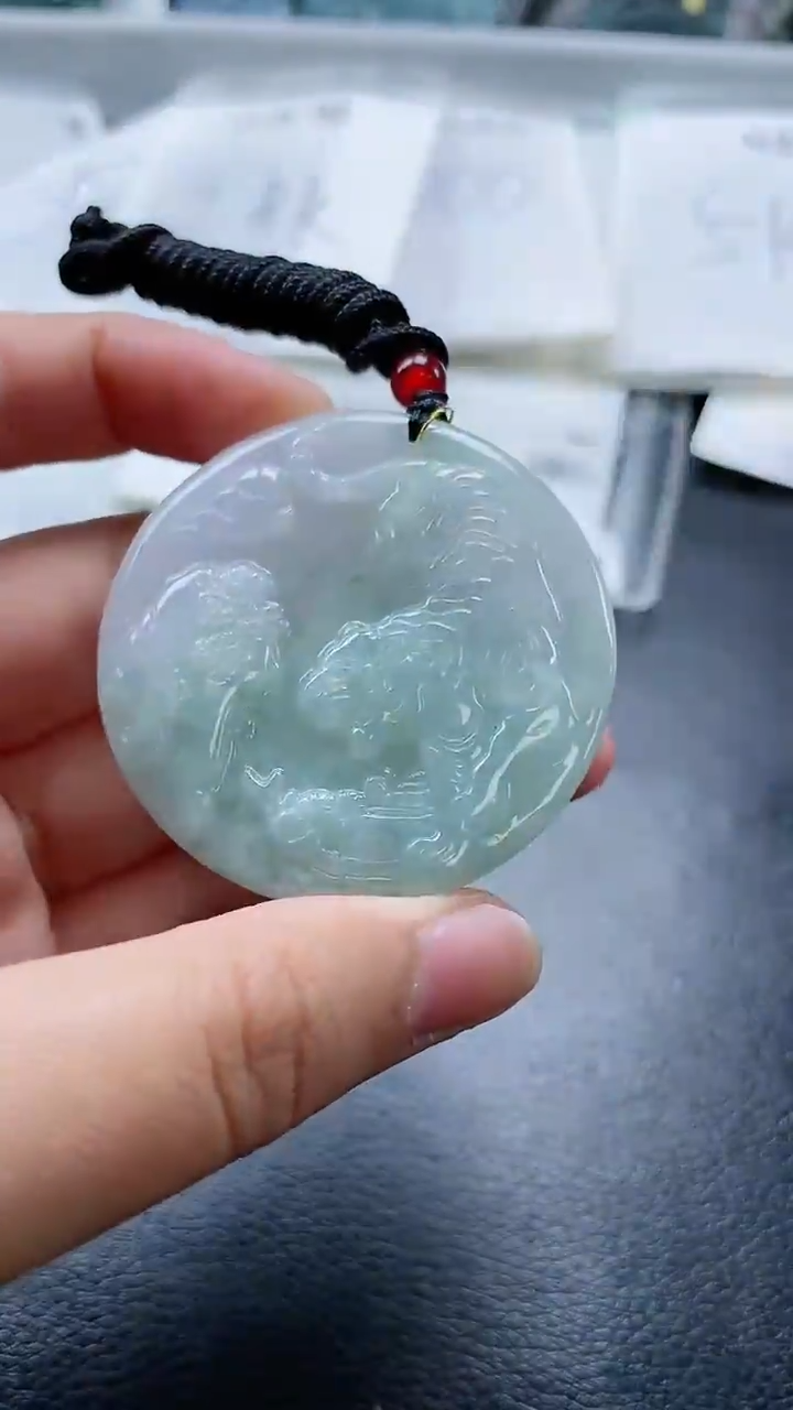【闪购商品】翡翠颈饰未镶嵌
