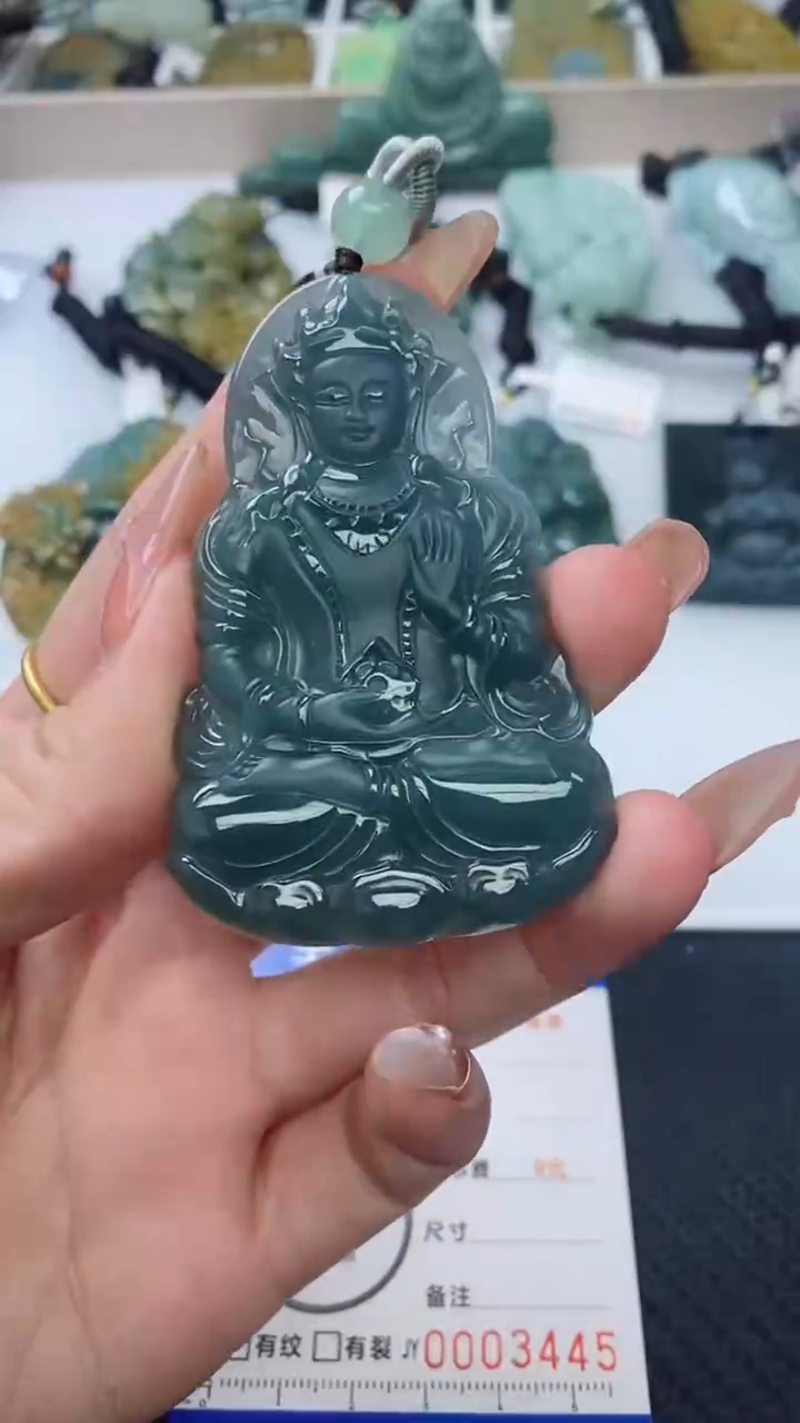 【闪购商品】翡翠颈饰未镶嵌