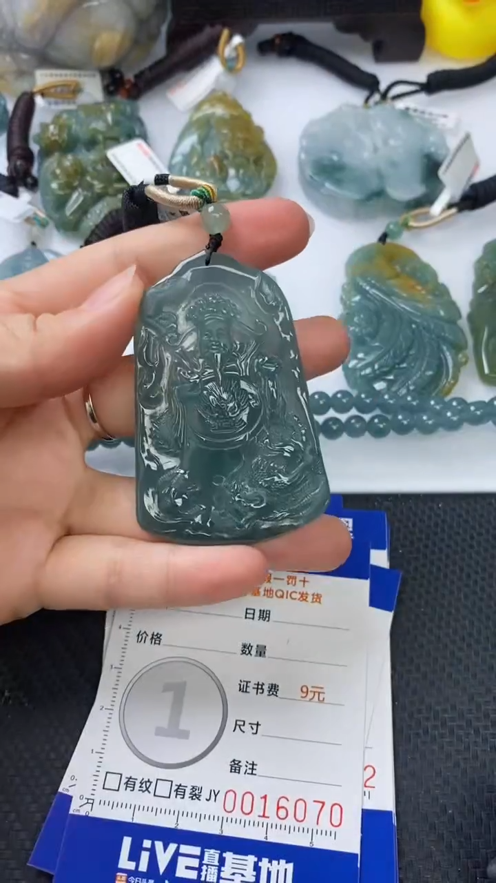 【闪购商品】翡翠颈饰未镶嵌111111111