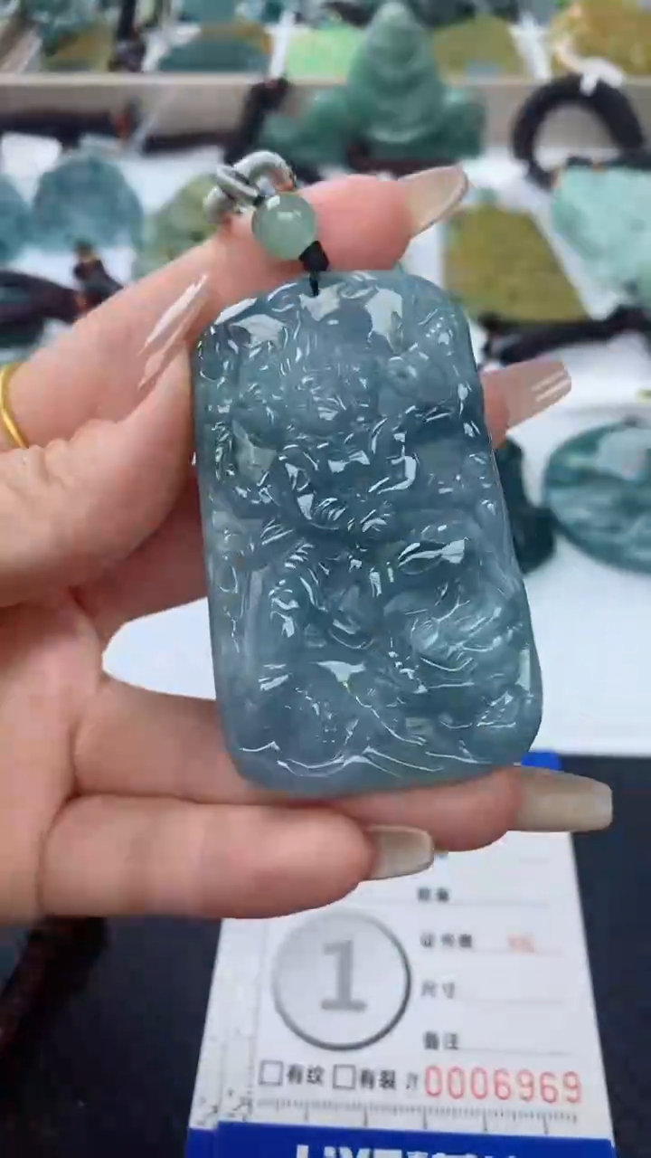 【闪购商品】翡翠颈饰未镶嵌