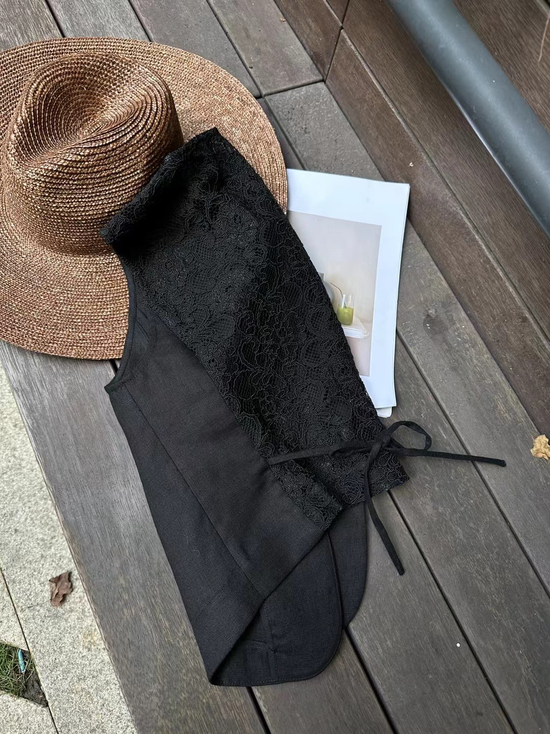 欧货蕾丝拼接新款马甲