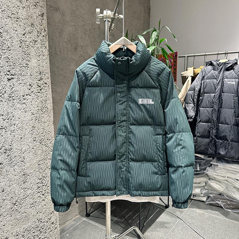 波司登羽绒服冬季立领背面刺绣白鸭绒外套帅气褶皱纹理设计保暖羽