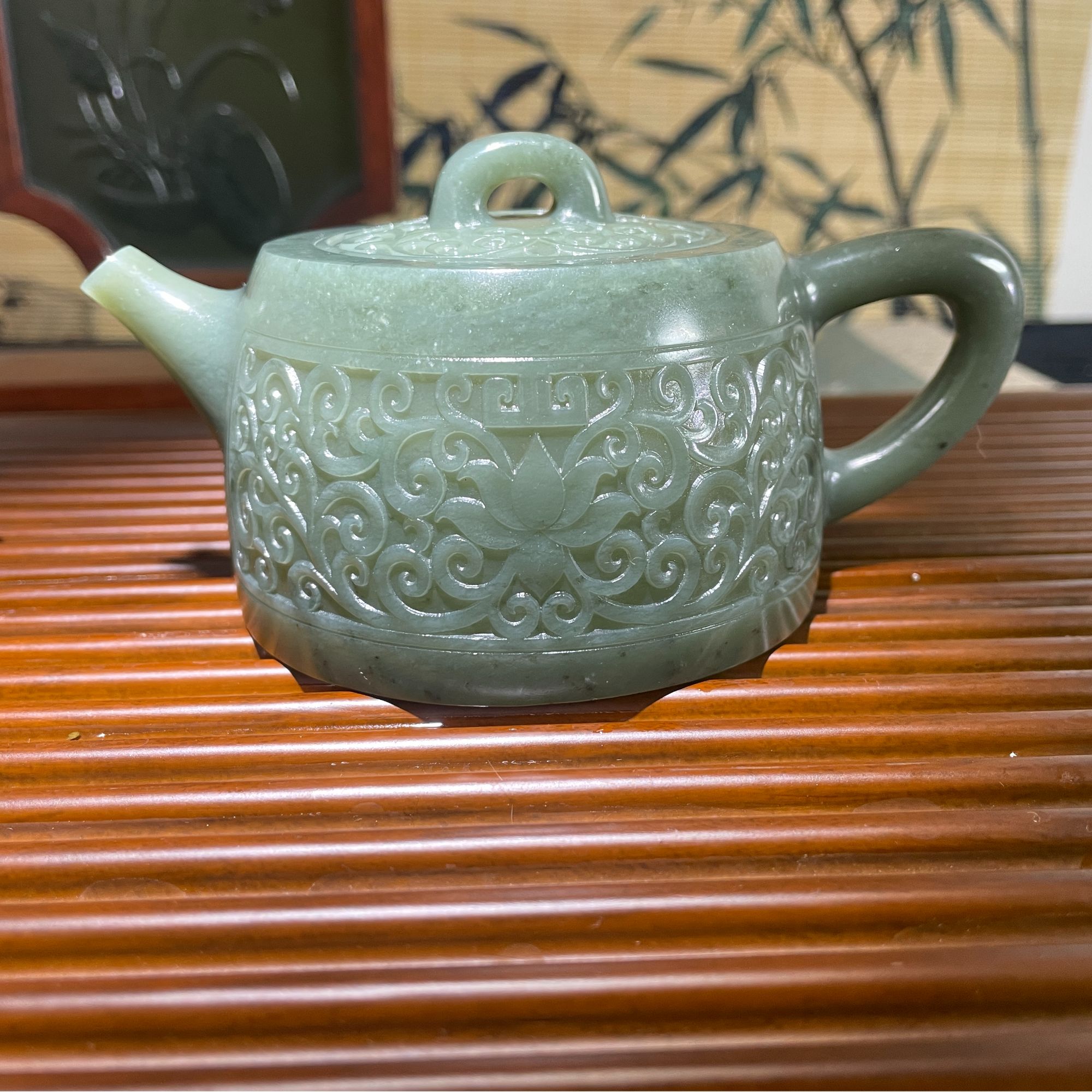 和田玉沙枣青莲花石瓢壶