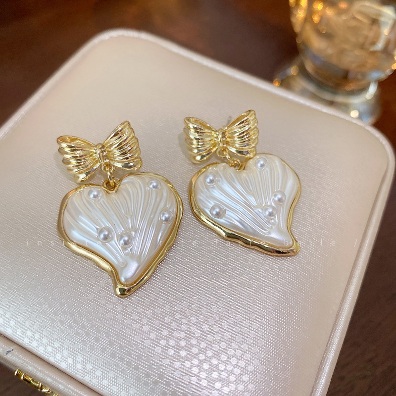 合金耳饰 复古蝴蝶结爱心珠珠耳钉个性高级感耳环夸张气质法式ins