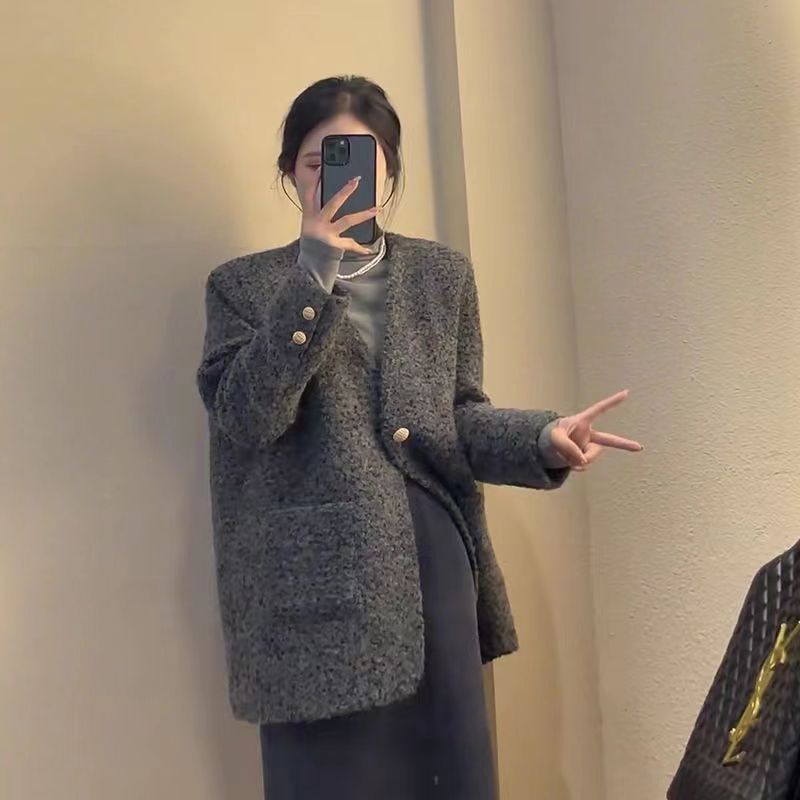 灰色小香风毛呢外套女2023秋冬新款气质时尚高级V领正肩西装外套