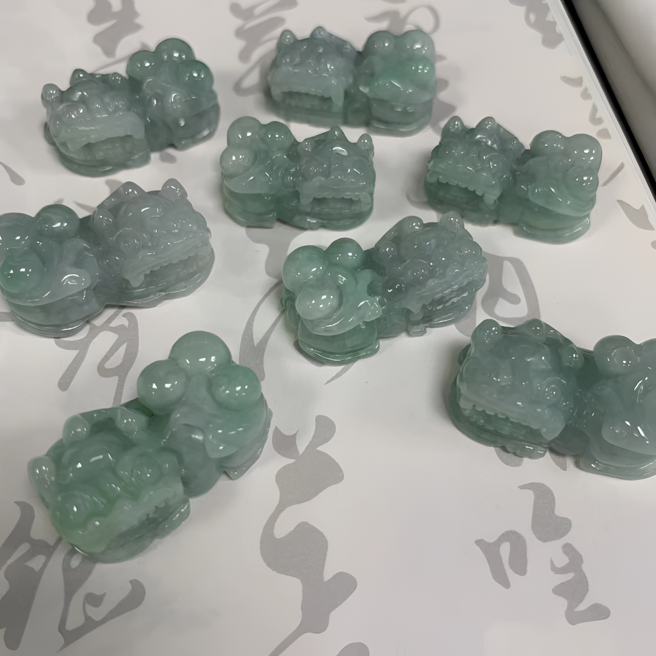 缅甸天然A货翡翠糯种浅果色霸王貔貅时尚简约吊坠-多样性发其一