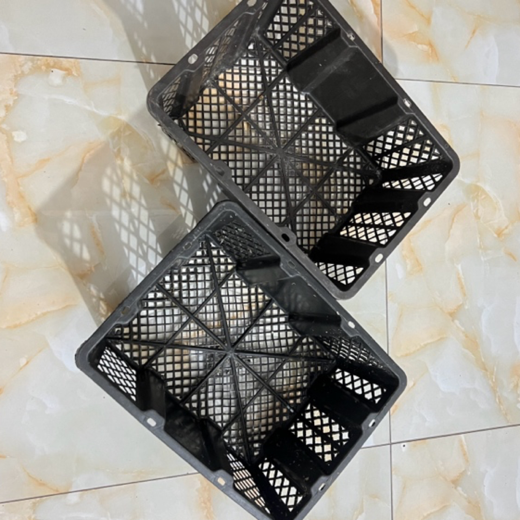 6个特大塑料车篮车筐（包含40的运费扣除运费才赔付）介意勿拍