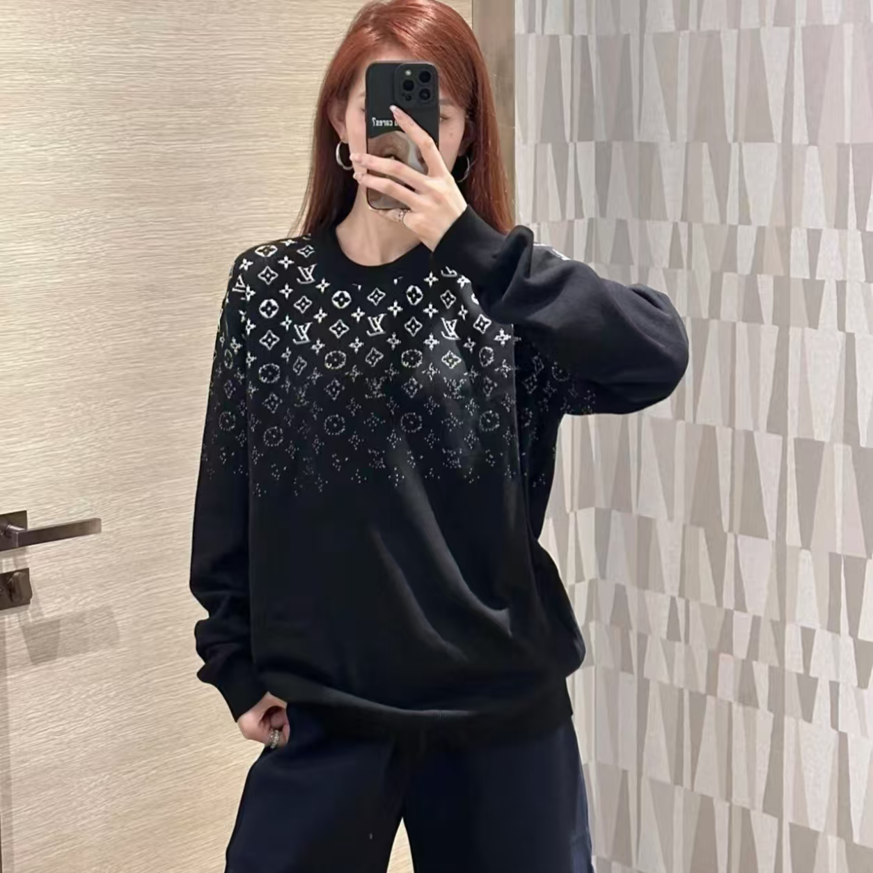 全新未使用 LouisVuitton/路易威登  渐变老花圆领卫衣 S码 K21