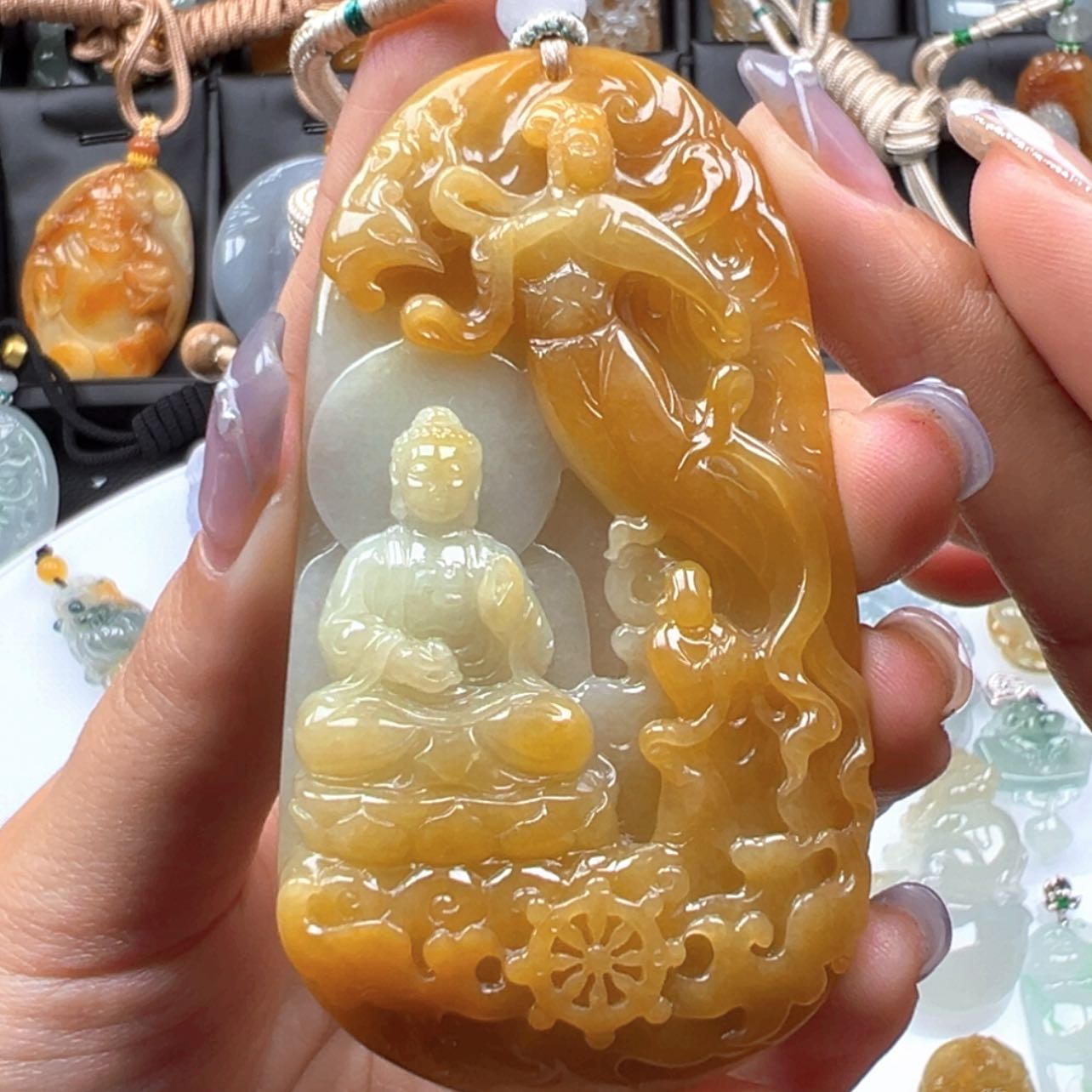 【闪购商品】翡翠颈饰未镶嵌青****部