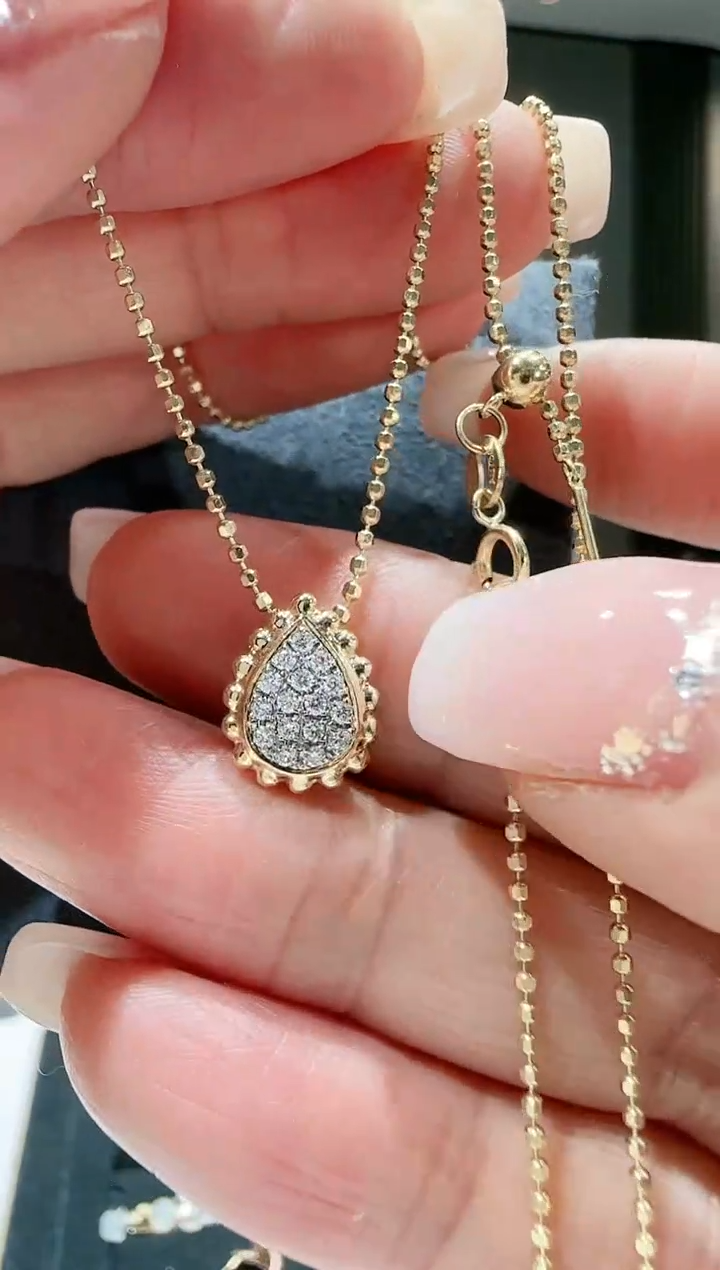 【闪购商品】钻石粉色水滴吊坠+珠珠链18K金镶嵌.