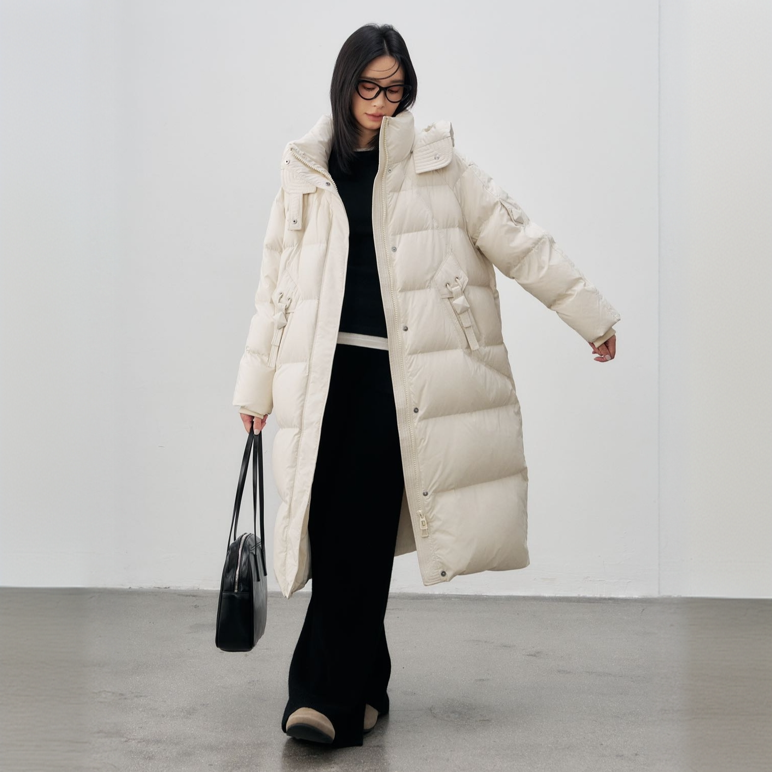 Basic House/百家好MM2024年新款冬季长款保暖时尚连帽宽松羽绒服