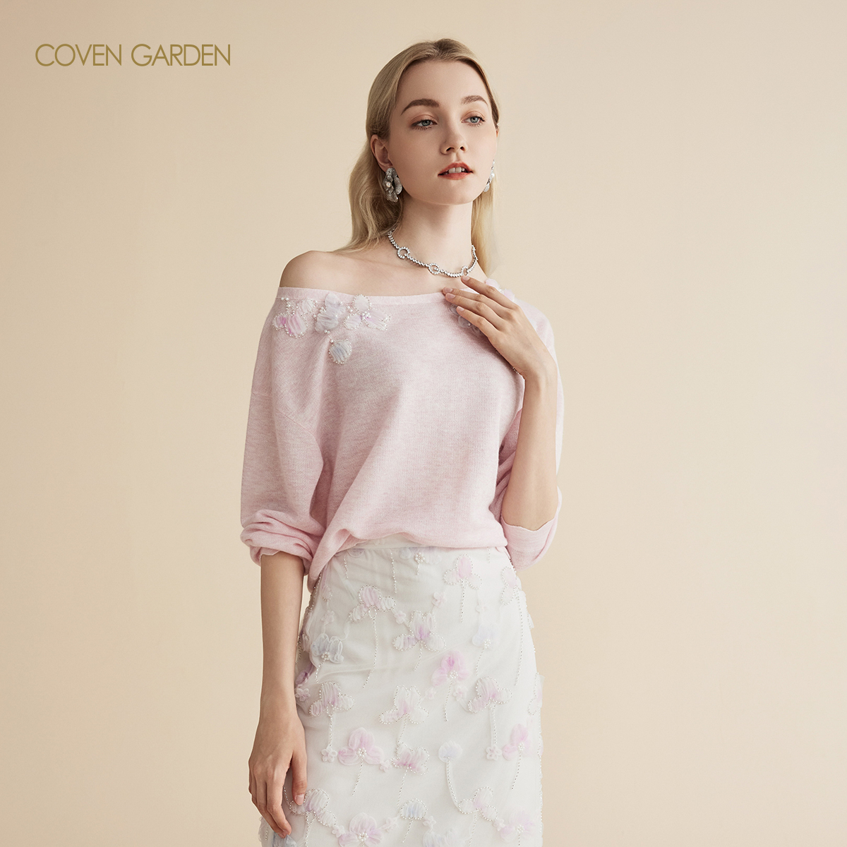 哥文花园嫩粉色斜肩钉珠针织衫CLA2034200