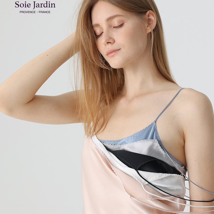 soiejardin0#纯色22姆米重磅桑蚕丝波浪绣斜裁荡领吊带睡裙