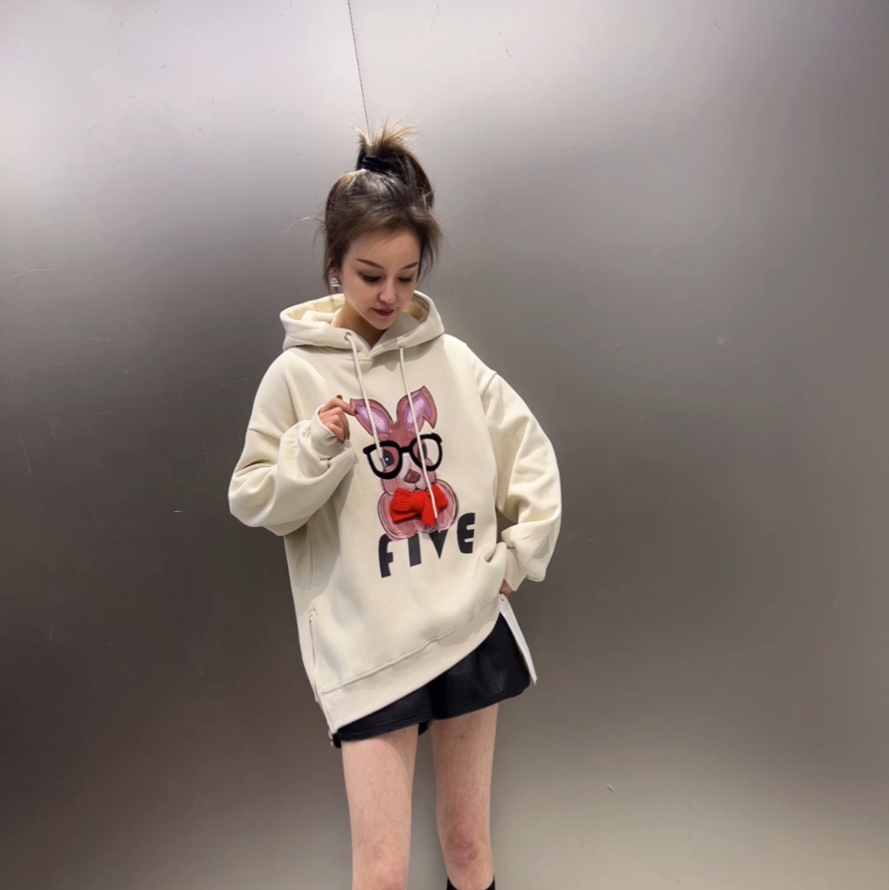 糖果色兔子图卫衣