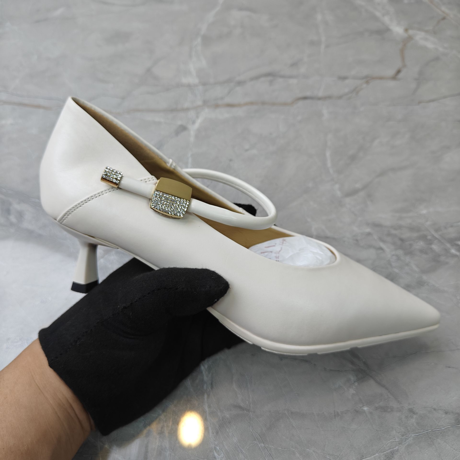 尖头粗跟单鞋女007