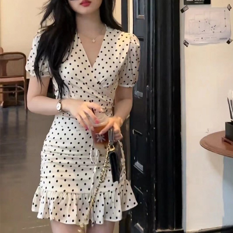 艾兰朵杏波点时尚气质套装2024夏泡泡袖绑带上衣＋高腰半身包臀裙