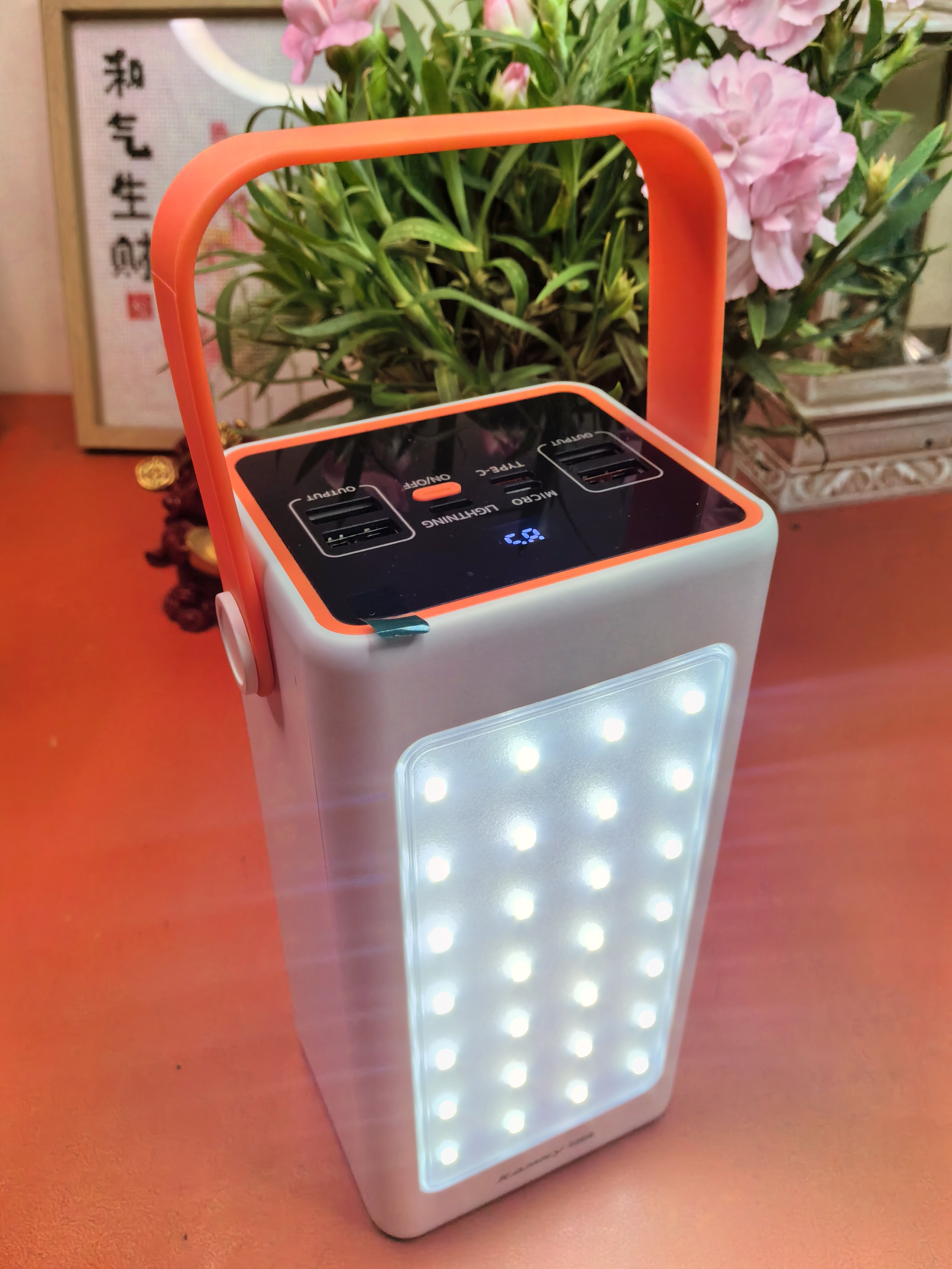 闪充70000毫安聚合物电芯充电宝 手机移动电源