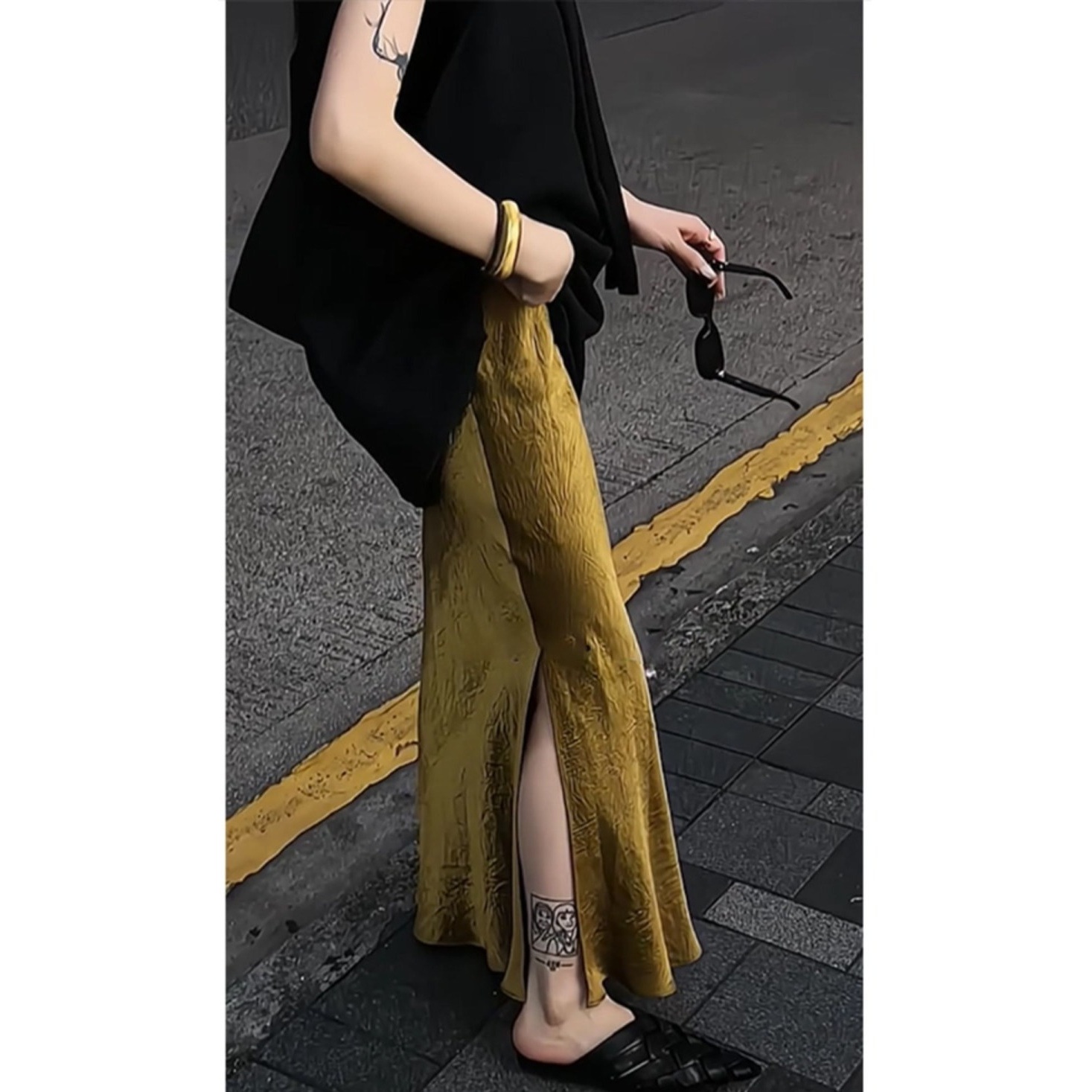2023新款港味chic设计感小众长裙时尚金色开叉肌理感半身裙子女夏