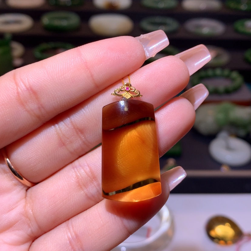 【闪购商品】水晶高品18Ｋ水晶吊坠18K金镶嵌M****?