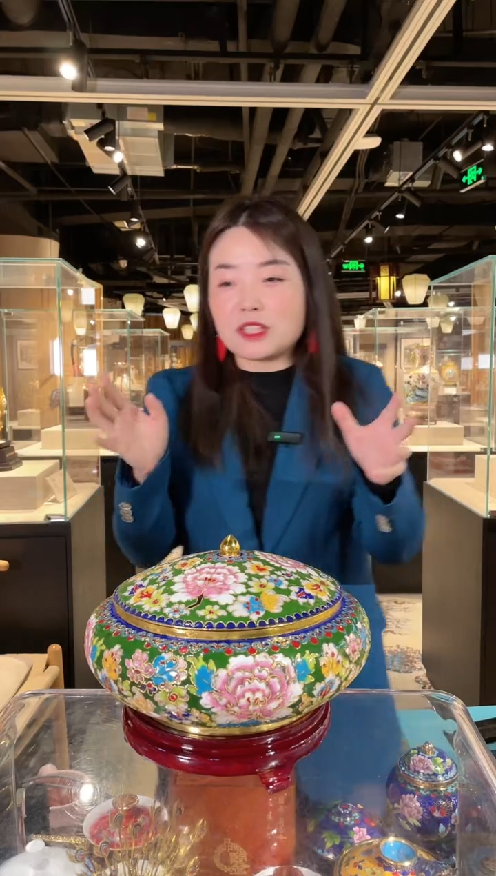【闪购商品】景泰蓝花丝喜子罐 10寸