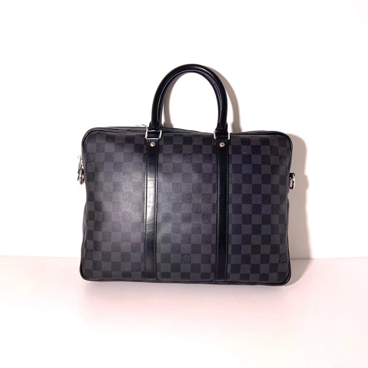 95新 LouisVuitton/路易威登 黑棋盘格手提包/492