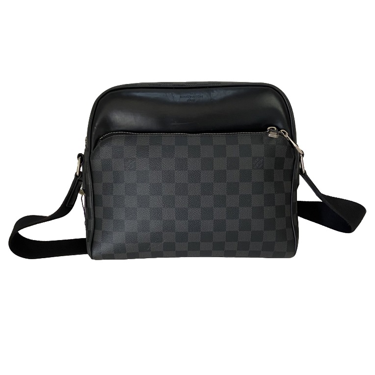 95新 LouisVuitton/路易威登 男士黑色棋盘格斜挎包/ 812