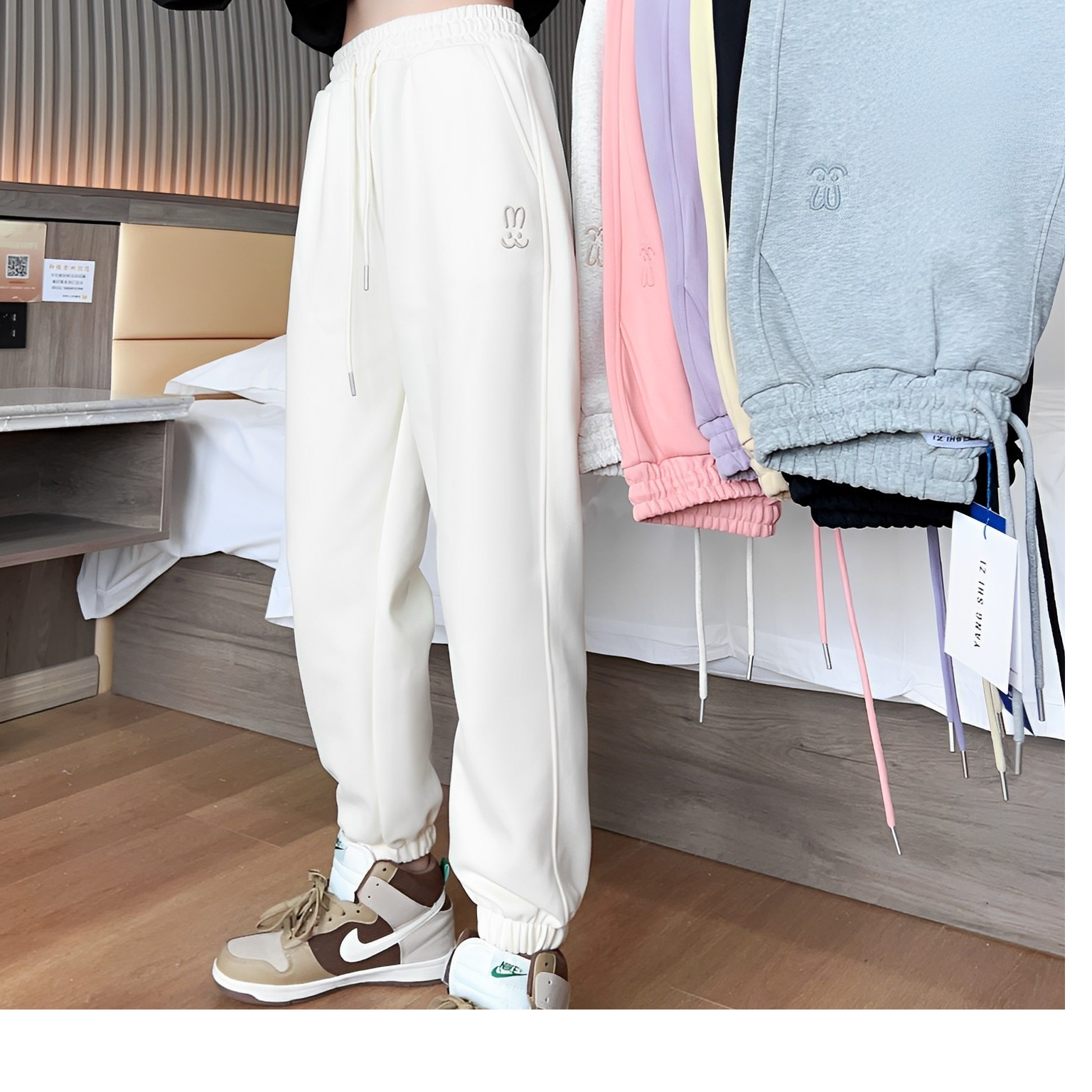 秋季新款卡通刺绣束脚卫裤百搭显瘦时尚宽松高腰休闲运动裤  女  