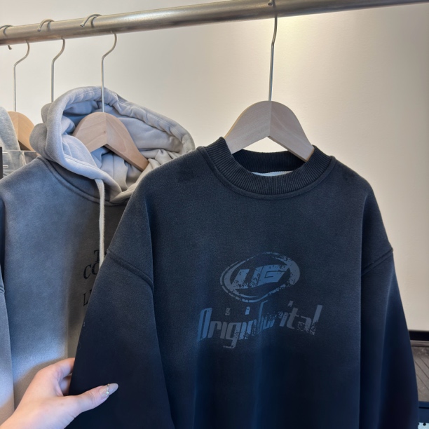 【加绒卫衣】男童黑色帅气加绒卫衣圆领套头吊染渐变水洗棉一体绒