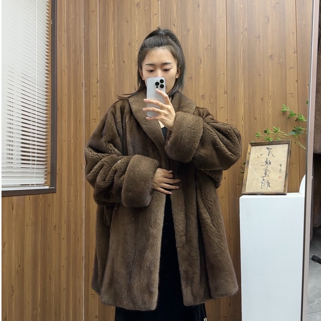 『不晚』  丹麦天鹅绒紫金短二青果领宽松挽袖中长款女士水貂外套