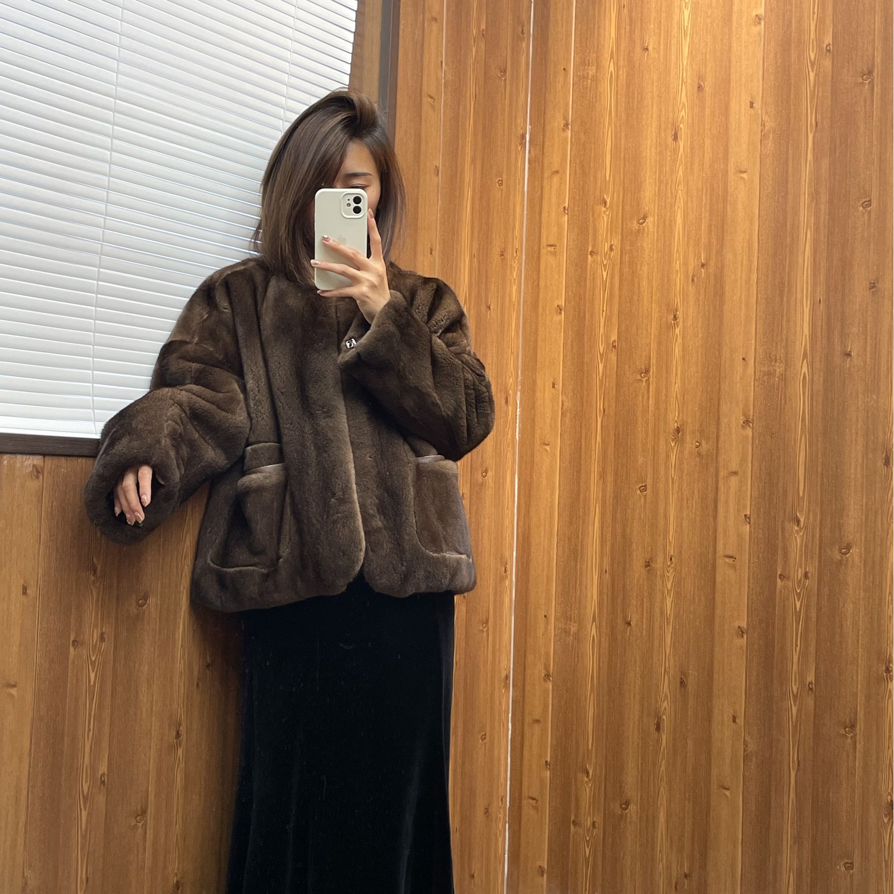 『不晚』  丹麦天鹅绒紫金短二母貂横兜拼接貂绒圆领女士水貂外套