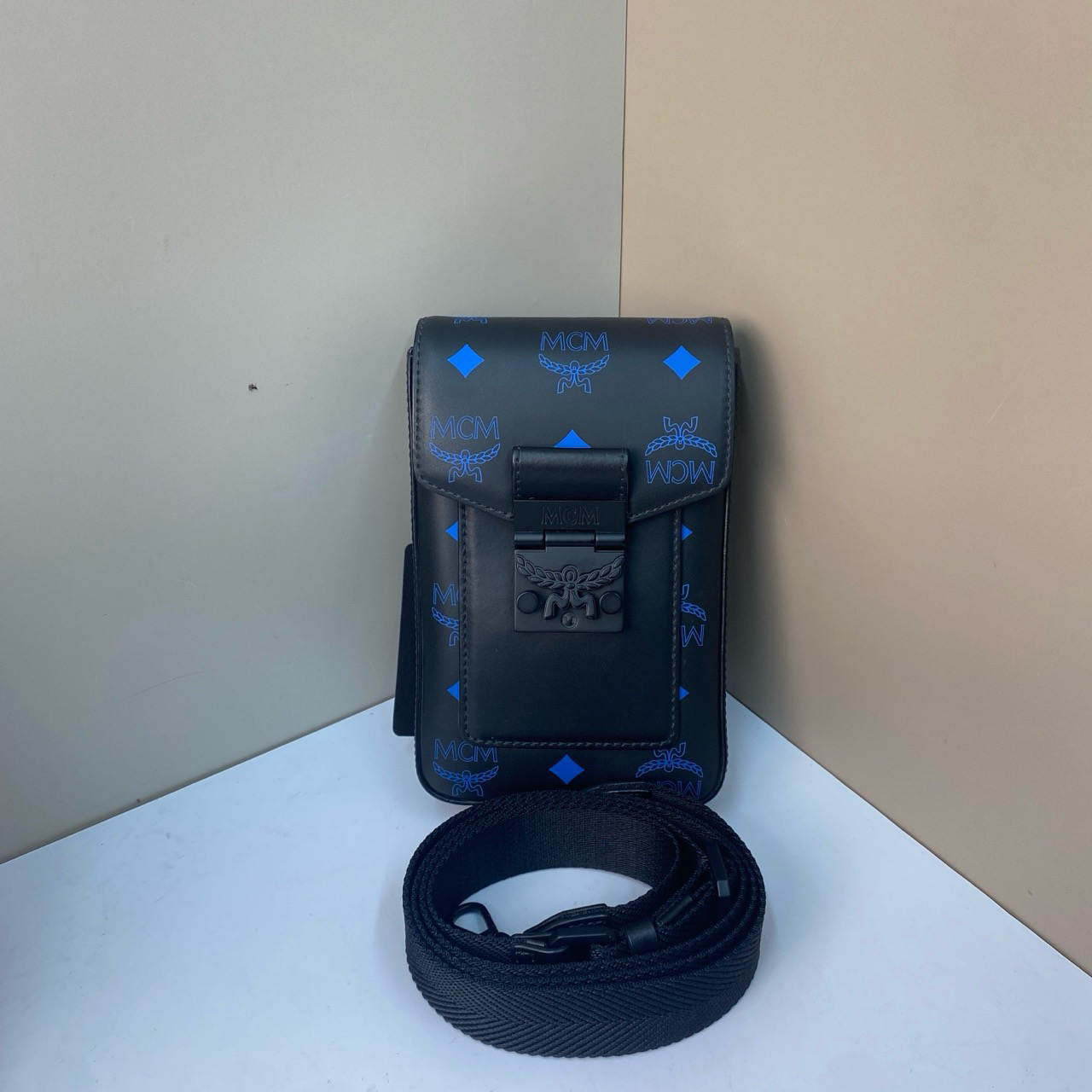 99新 MCM MCM斜挎相机包    