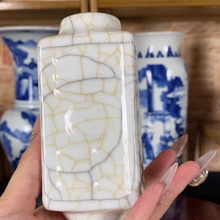 【闪购商品】瓷摆件哈*