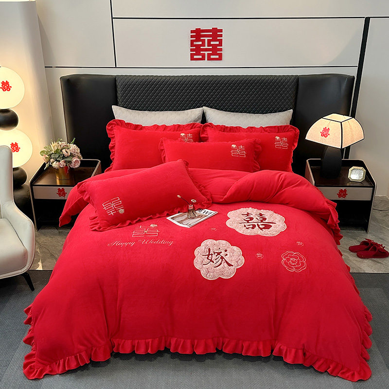 2024新-高克重全消光重工刺绣婚庆牛奶绒四件套