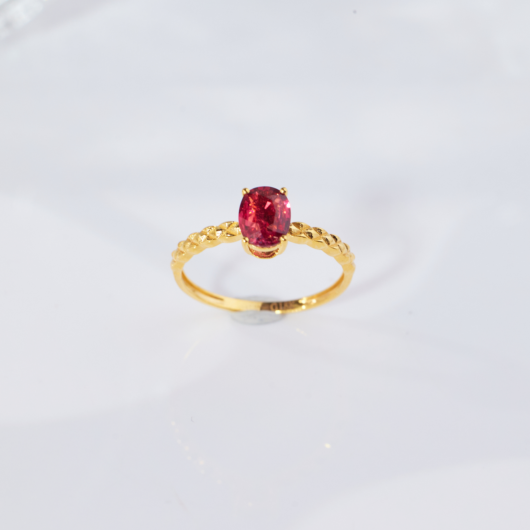 玉峰珠宝丨安娜【樱落】碧玺戒指*18K镶嵌*U6132多样性发其一