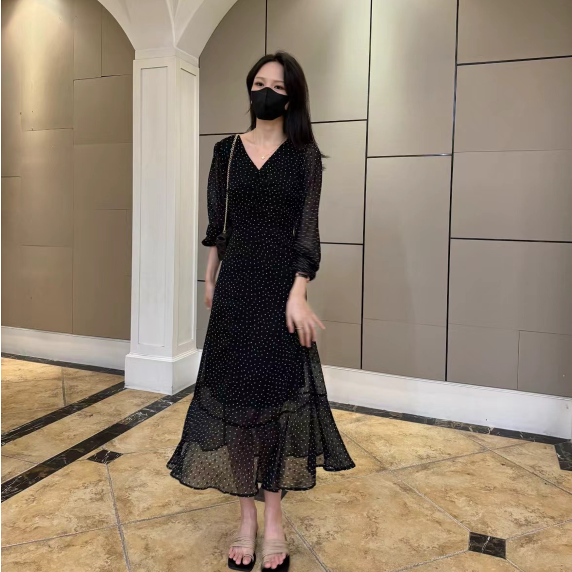 早秋款2024年经典黑色波点肌理感韩版显瘦遮肉气质鱼尾长裙