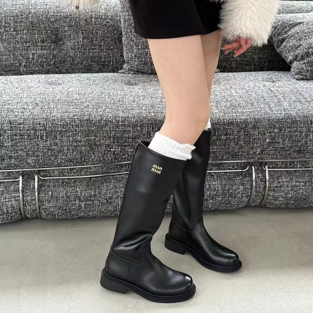 新款皮面长筒靴高筒粗跟女靴