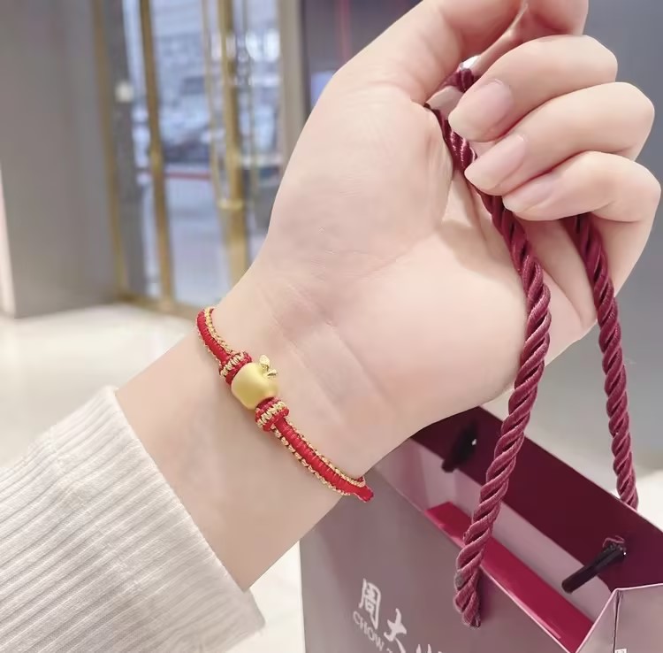 Chow Tai Seng/周大生足金999苹果挂坠平安果