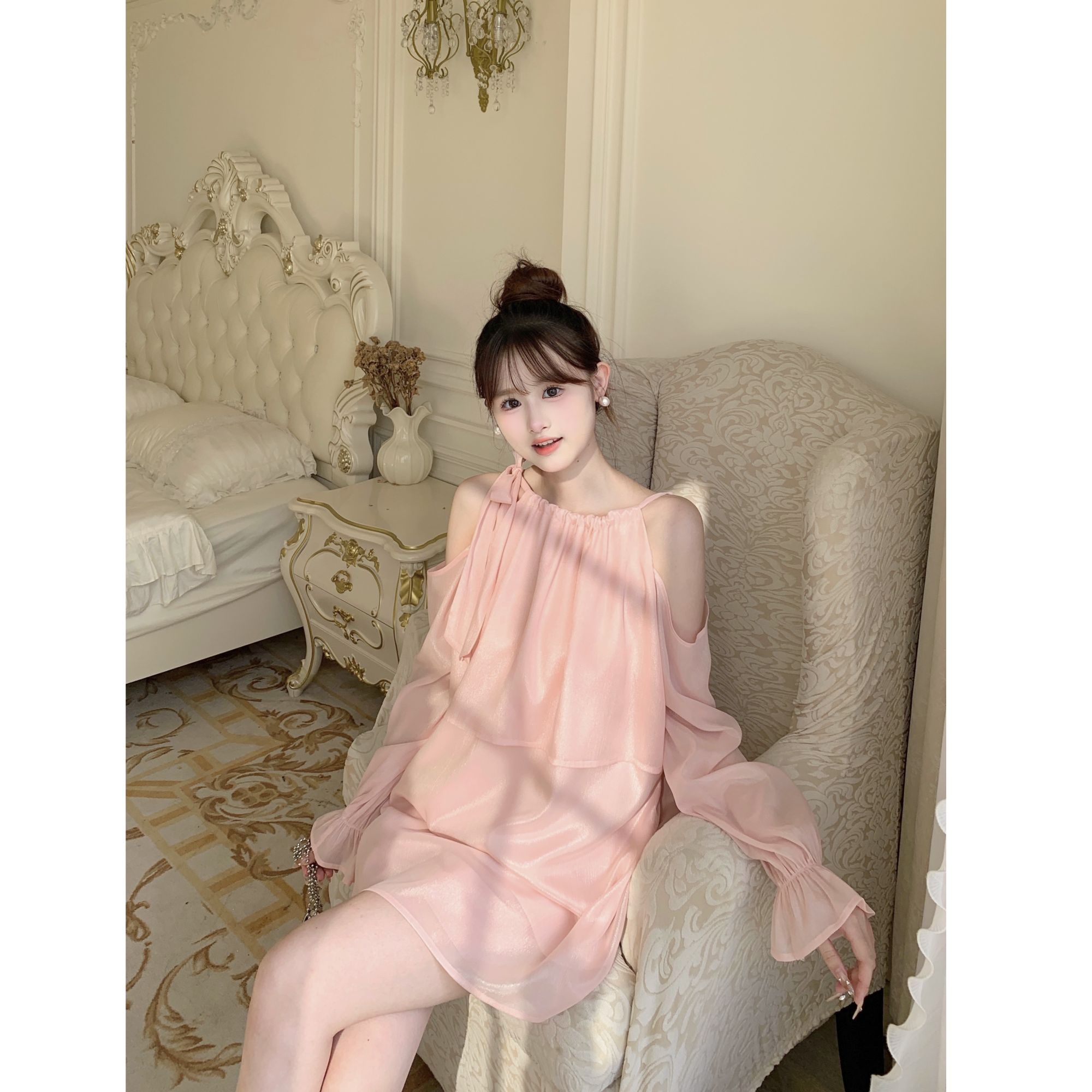 温柔风蝴蝶结挂脖露肩长袖衬衫休闲阔腿短裤两件套时尚减龄套装女