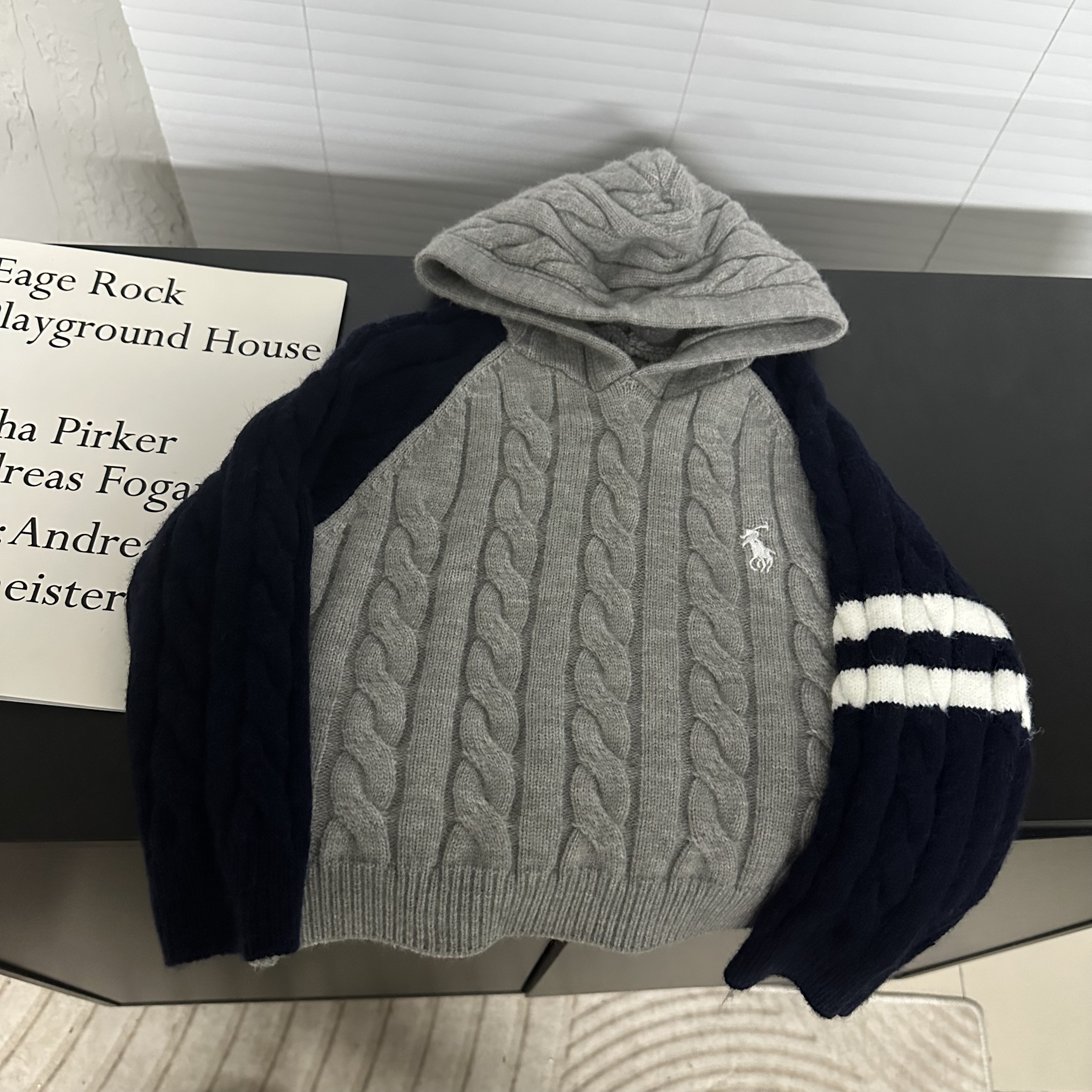 【408122】亲子连帽韩系洋气儿童卡通休闲毛衣衫男童女童时尚百搭