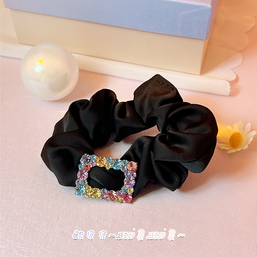 1605秋季缎面大肠圈女