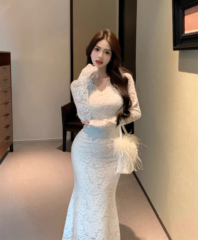 法式气质洋气精致连衣裙女秋冬季高级感蕾丝性感包臀裙鱼尾长裙子