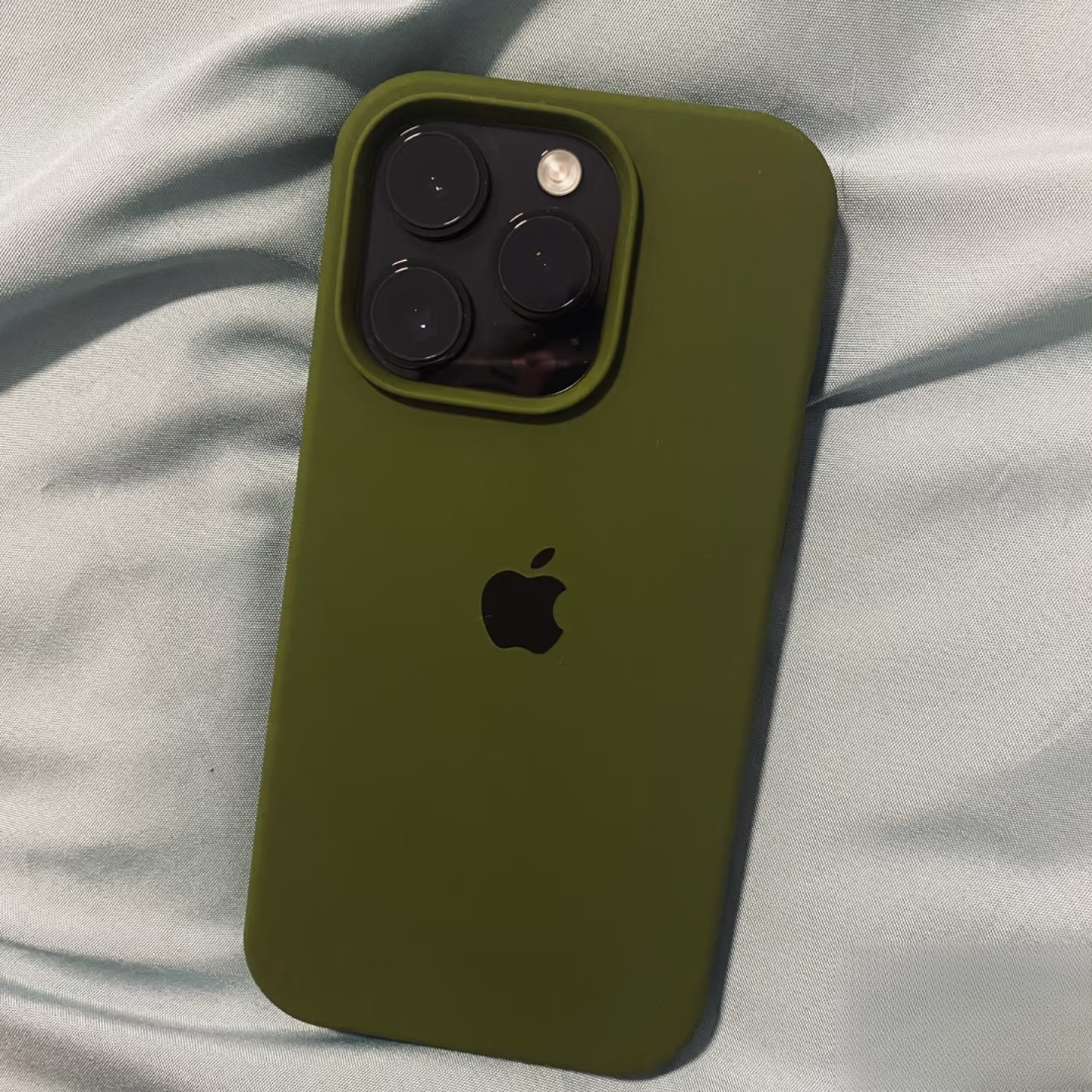 松林绿适用一体17promax手机壳苹果16液态硅胶15plus软糯14潮流