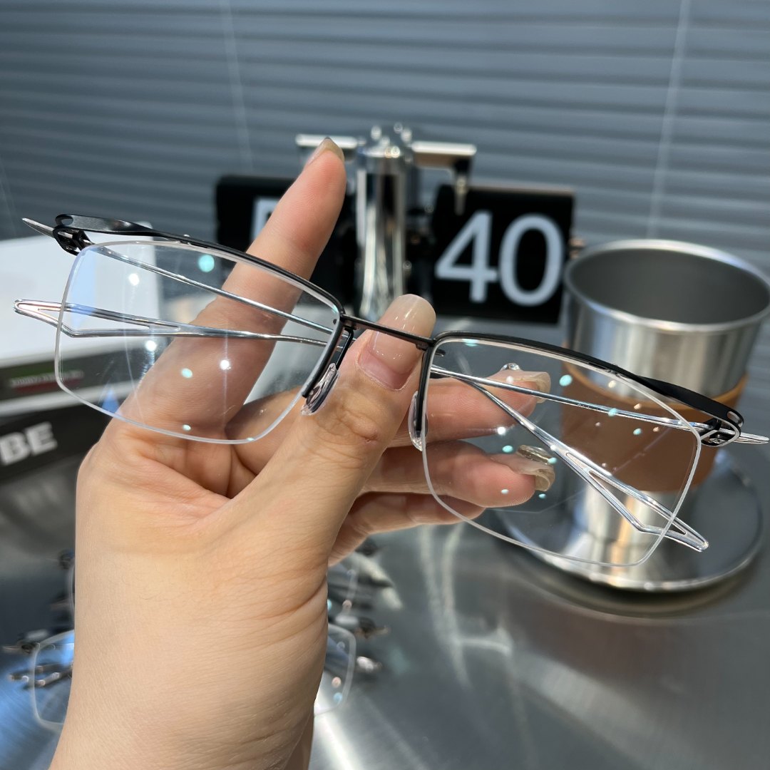 BHJ/佐藤由纪纯钛近视眼镜男可配有度数商务超轻舒适半框黑色变色