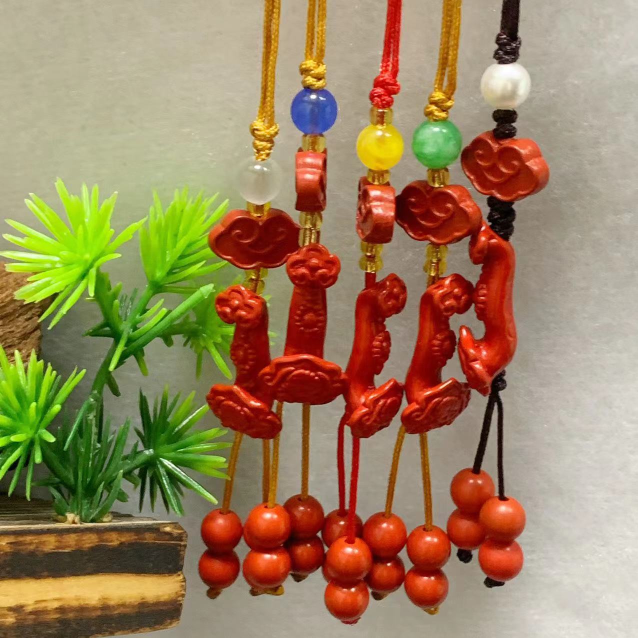 含辰砂工艺品含辰砂工艺品   红砂如意手机挂随机发货