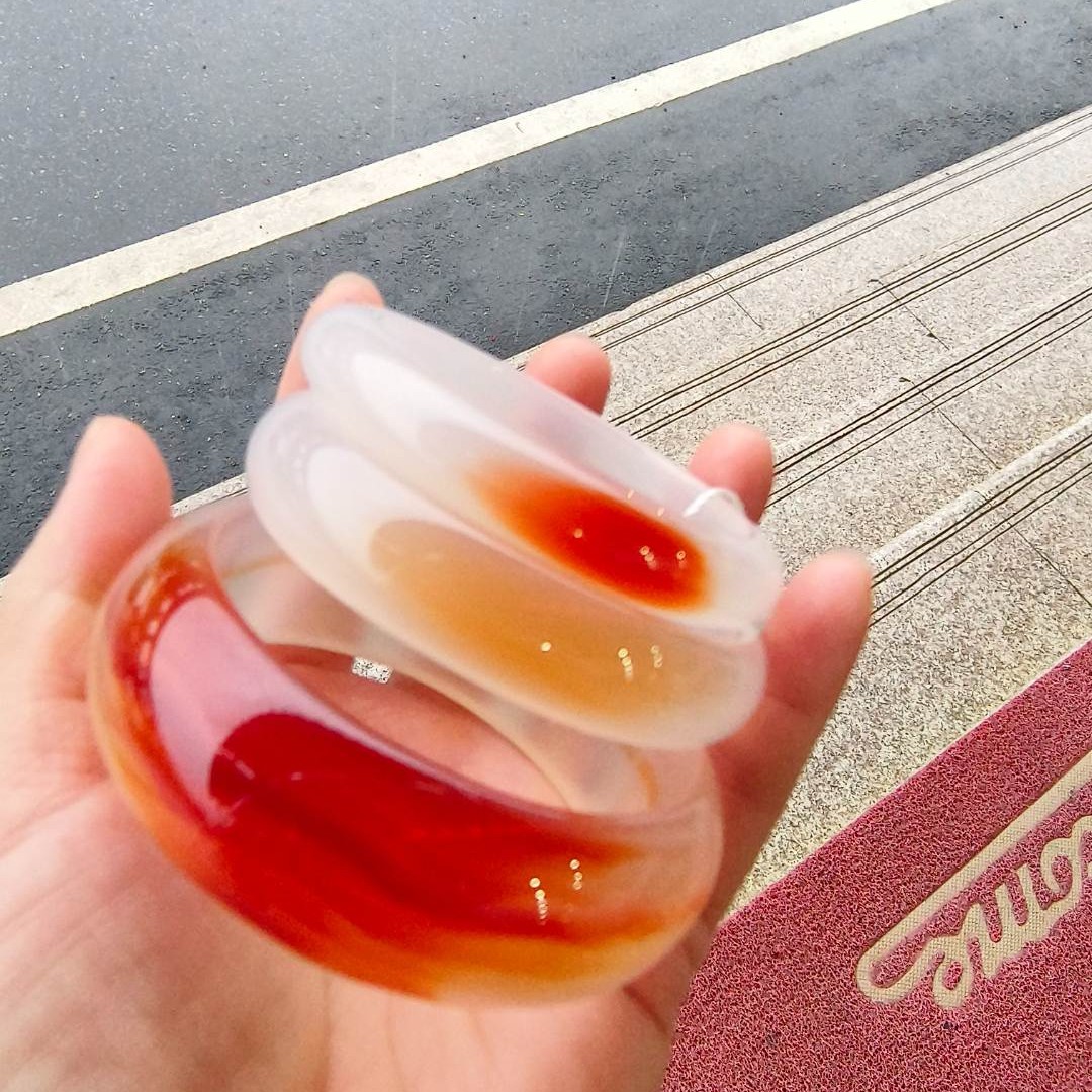 天然玛瑙手镯冰透一口糖正圈圆条多样性发货（只发其中一支）其一