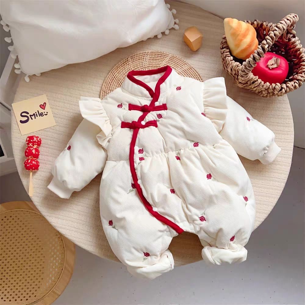 0一2月婴儿冬装夹棉加绒连体衣新款国风年服女宝