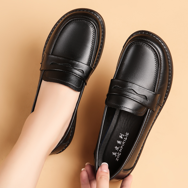 真皮软底妈妈鞋舒适平底中年休闲一脚蹬中老年人平底防滑皮鞋春秋