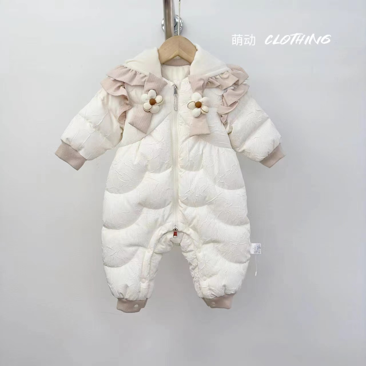 婴儿羽绒服冬季加厚连体衣洋气公主外出保暖羽绒哈衣立体花朵6678